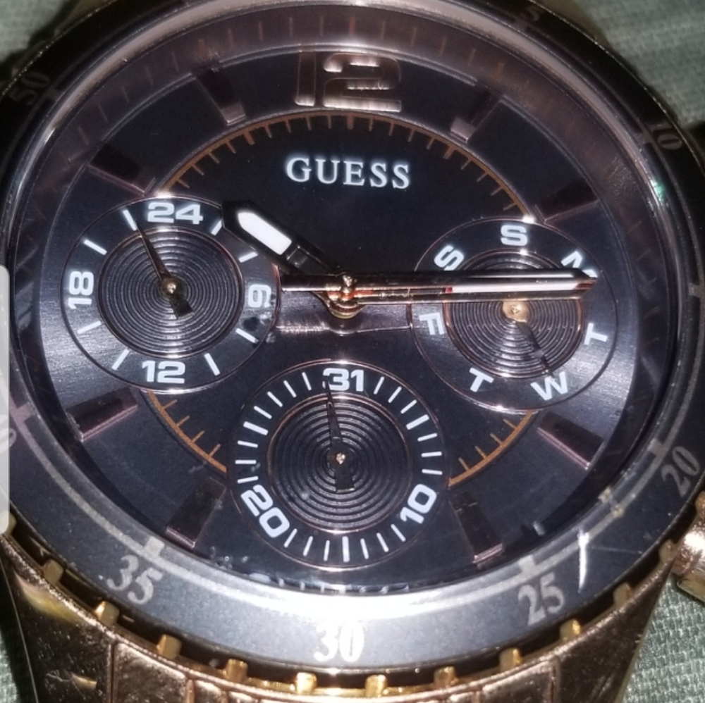 Guess Watch - Picture 2 of 4